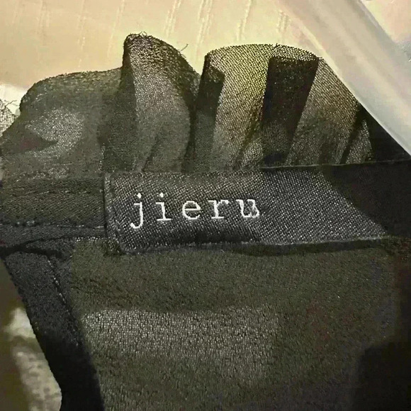 Chiffon Blouse with Ruffle Details **No Size** Fits like M - Picture 9 of 10